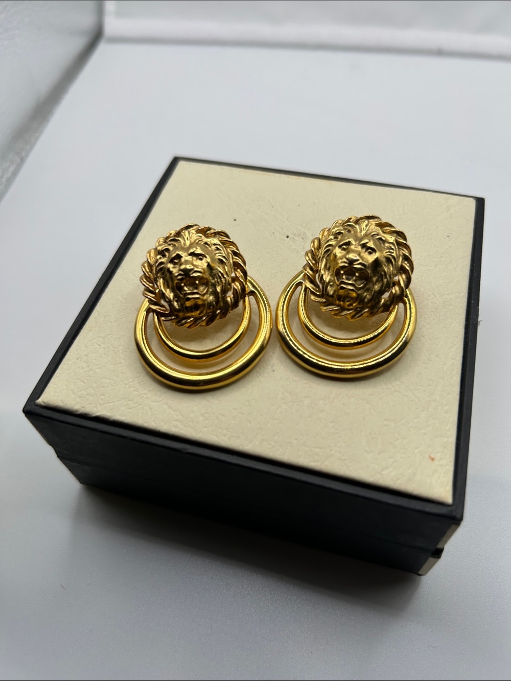 Vintage gold tone lion head door knocker earrings shiny finish classic elegant